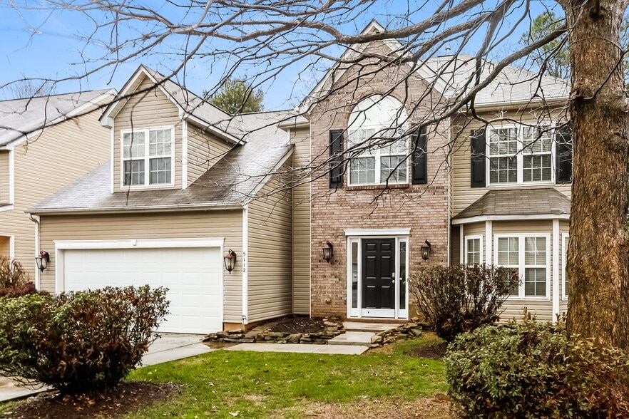 Building Photo - 5112 Kiev Dr