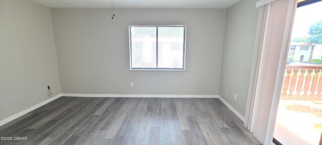 Building Photo - 2118 Oak Meadow Cir