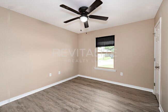Building Photo - 1549 Majesty Loop