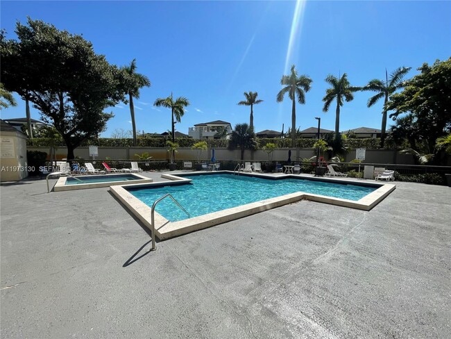 Building Photo - 8290 Lake Dr