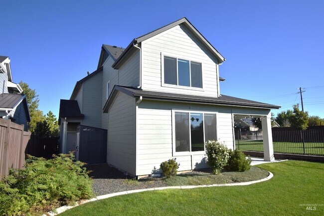 Building Photo - 3241 W Ladle Rapids St