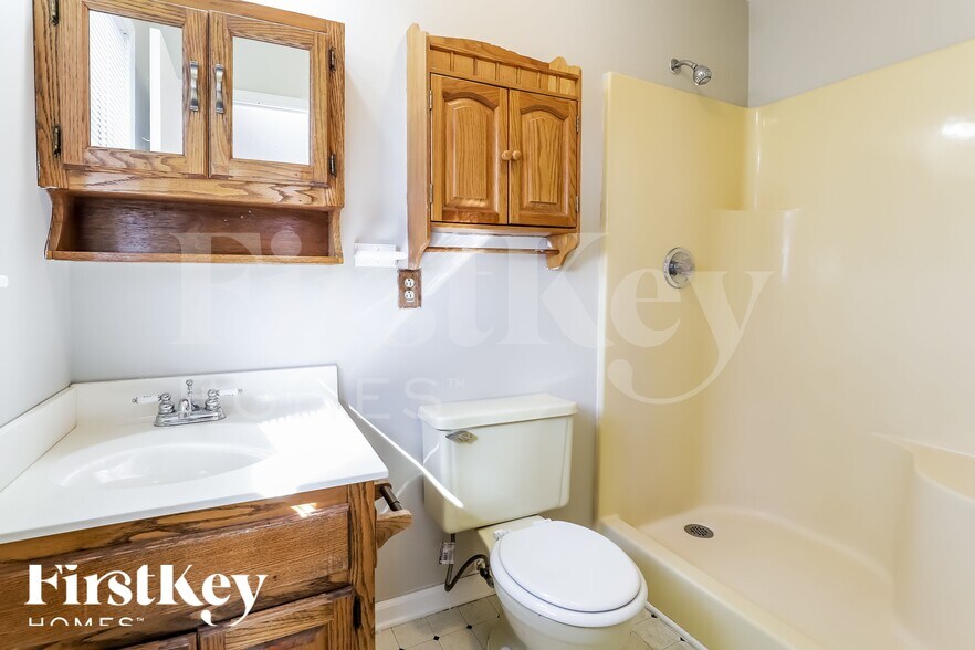 Building Photo - 2770 Quillians Dr