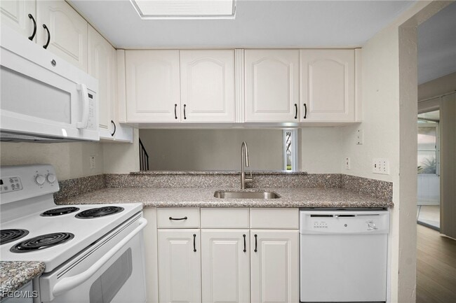 Building Photo - 3291 Prince Edward Island Cir