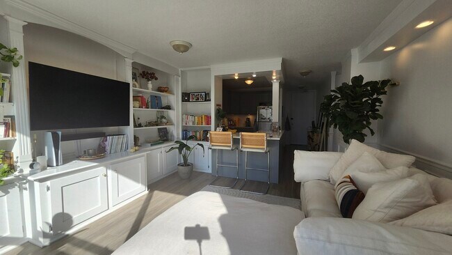 Building Photo - 405 N Wabash Ave