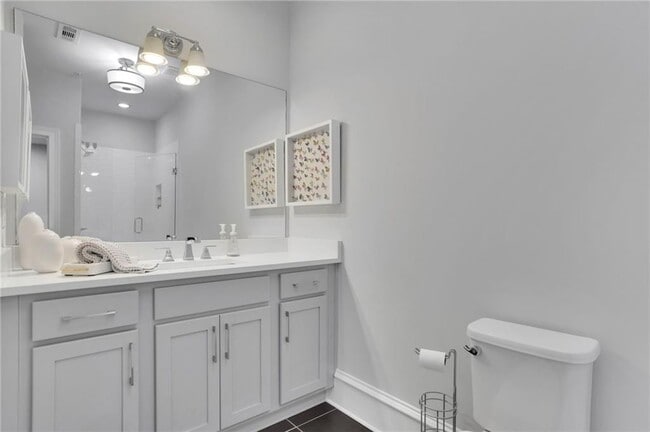 Building Photo - 885 3rd St