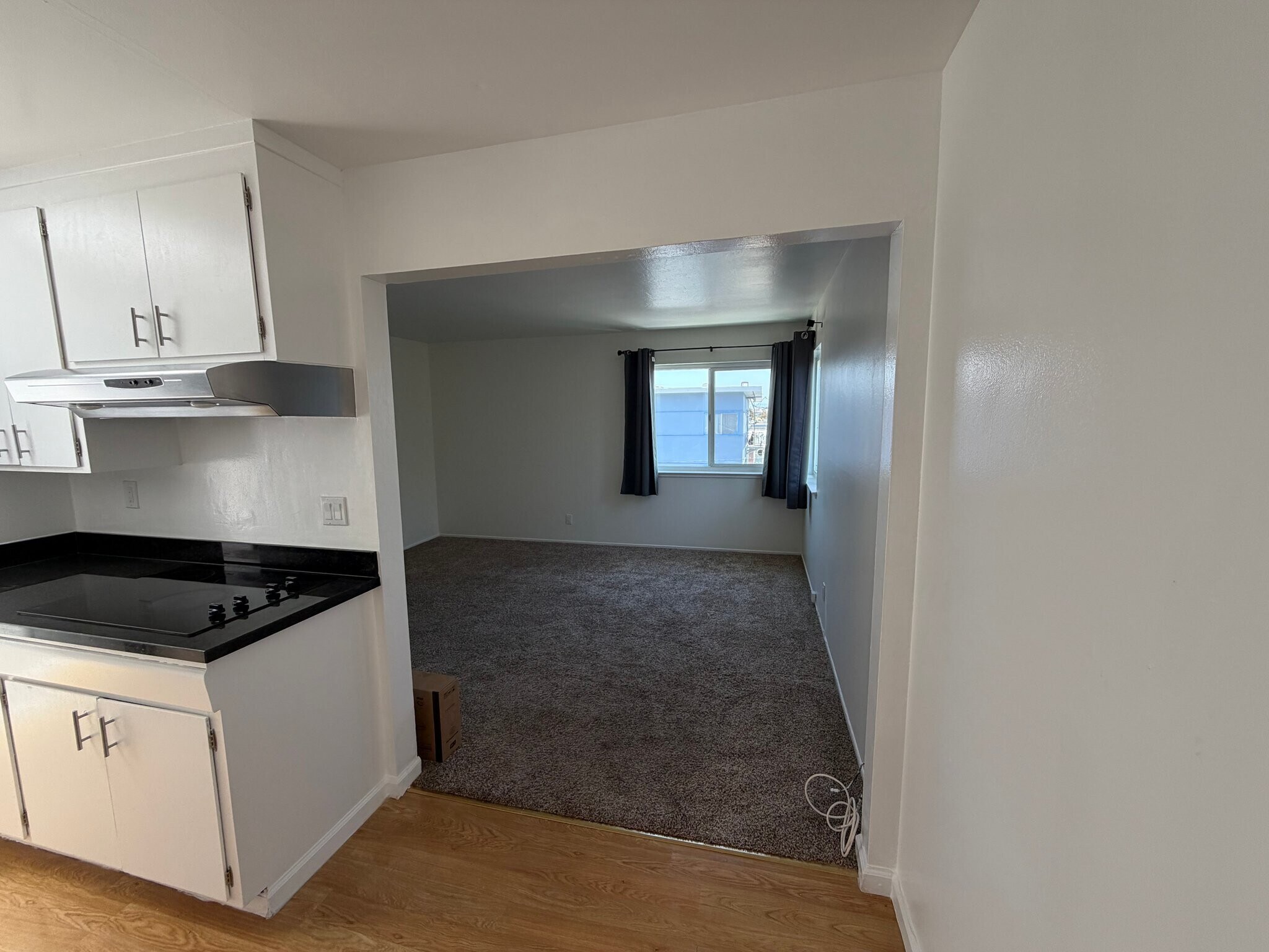 Building Photo - 490 Talbert St