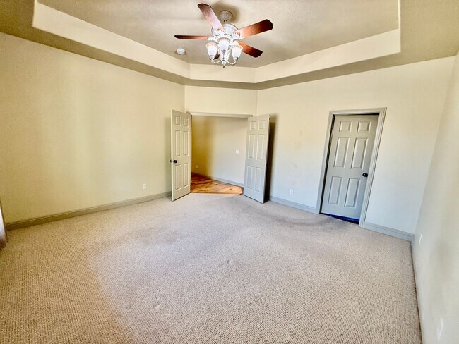 Building Photo - VIEWS in Toquerville Four Bedroom