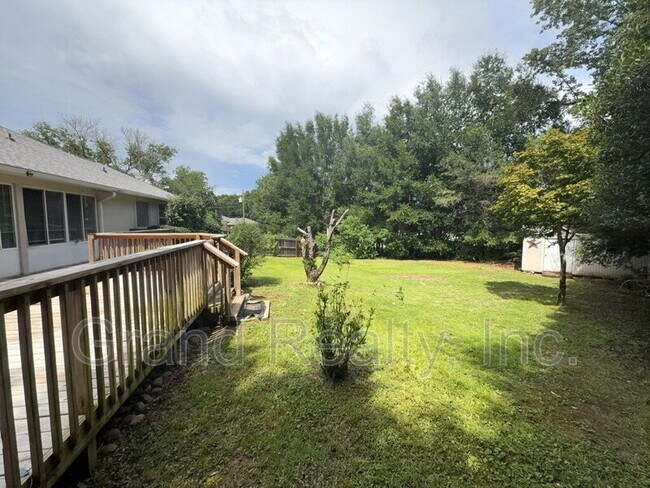 Building Photo - 5212 Jim Dandy Ln