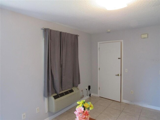 Building Photo - 934 Caribbean Dr