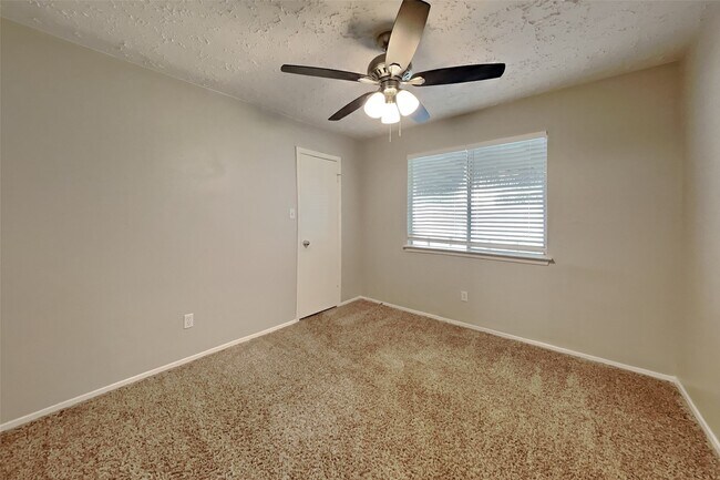 Building Photo - 7339 Boysenberry Ln