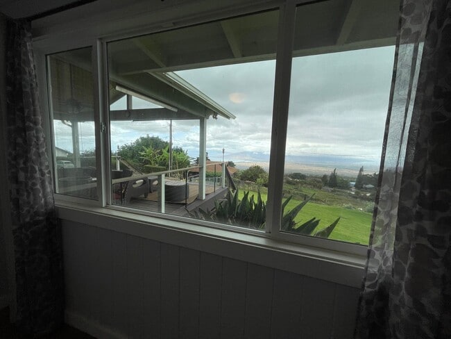 Building Photo - Kula Renovated Three Bedroom/Two Bathroom