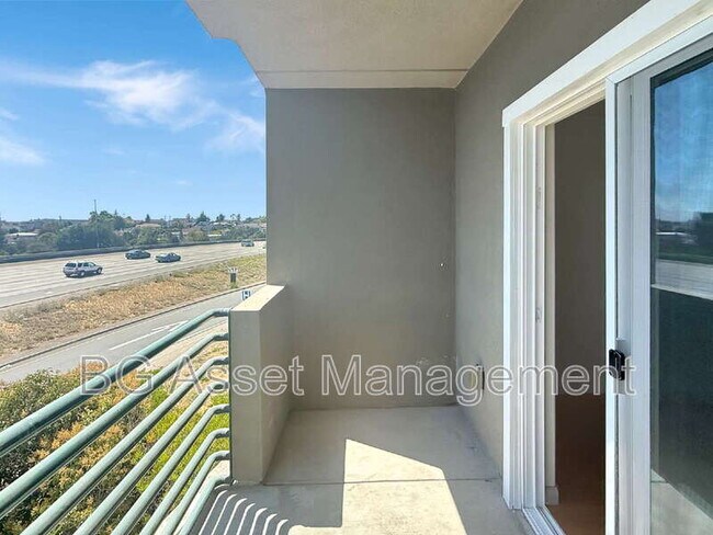 Building Photo - 1459 MacArthur Blvd