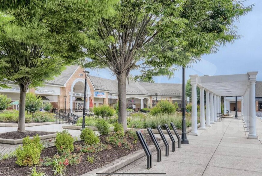 Building Photo - 4998 Dorsey Hall Dr