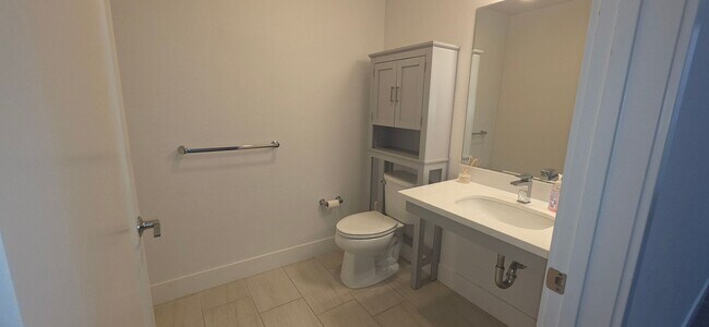Building Photo - Luxury New Build with 2 En-Suites | Quartz Kitchen | Prime Fremont Location