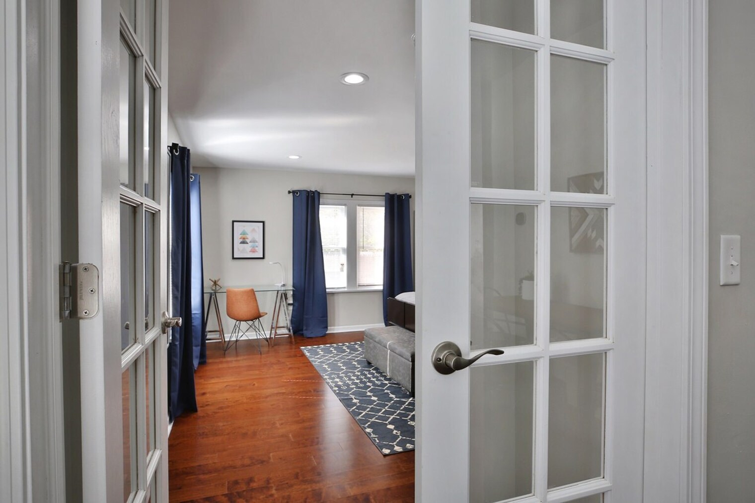 Building Photo - 137 E Tompkins St