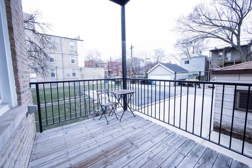 Building Photo - 2609 W Potomac Ave