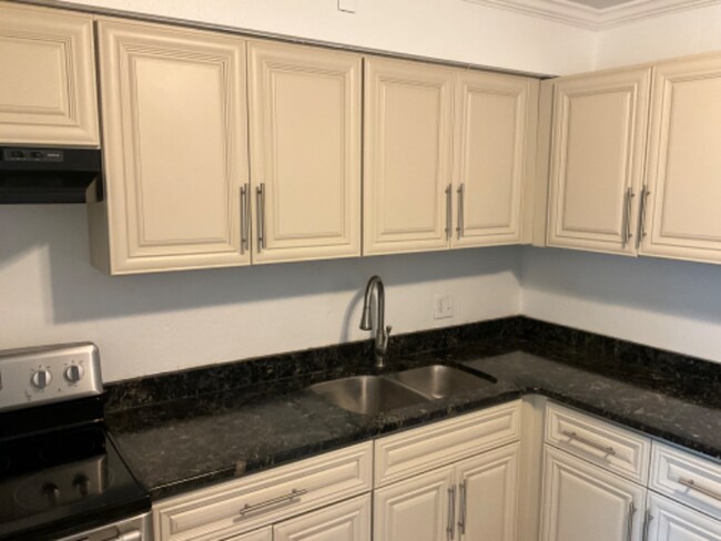 Building Photo - 10781 57th Ave N