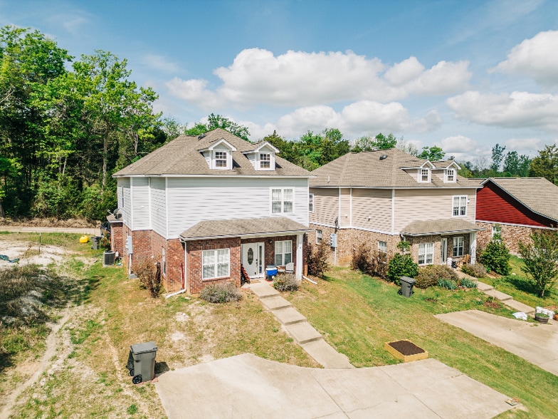 Building Photo - 921 Muirfield Dr