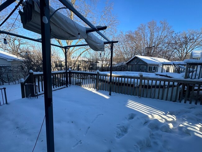 Building Photo - 33351 N Park St