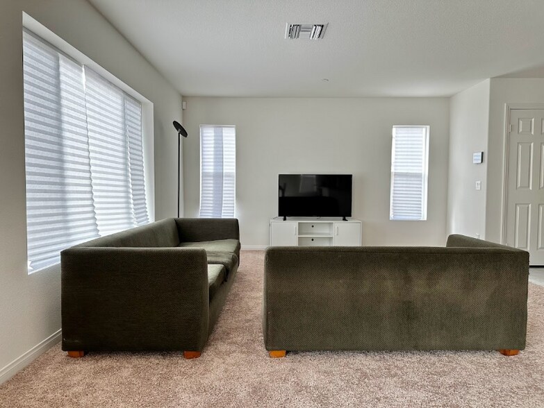 Building Photo - 20215 Patchfield Dr