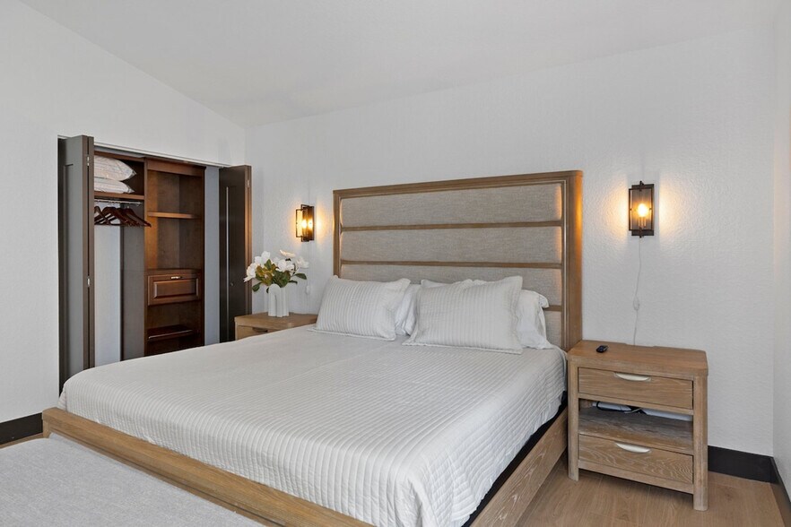 Building Photo - 4780 S Polderland Way