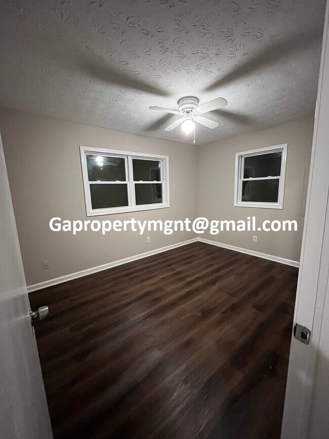 Building Photo - 231 Waddell Dr