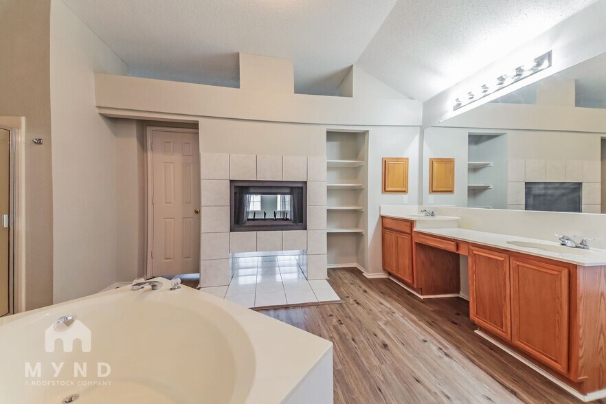 Building Photo - 135 Wembley Way