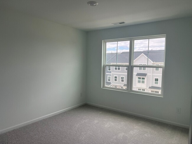 Building Photo - 1423 Jay Rd