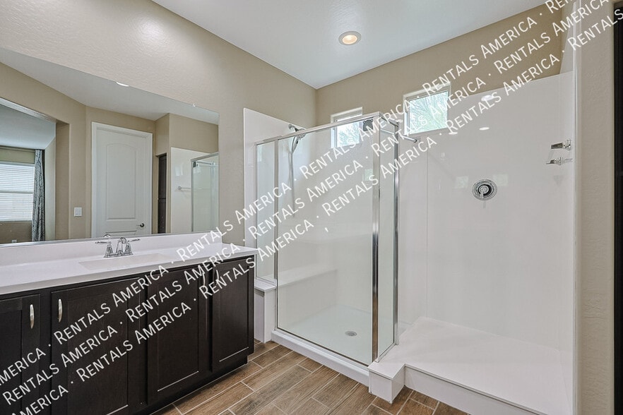 Building Photo - 13607 W Briles Rd