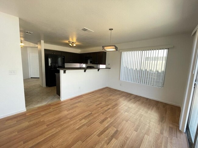 Building Photo - 5730 Coleridge Way
