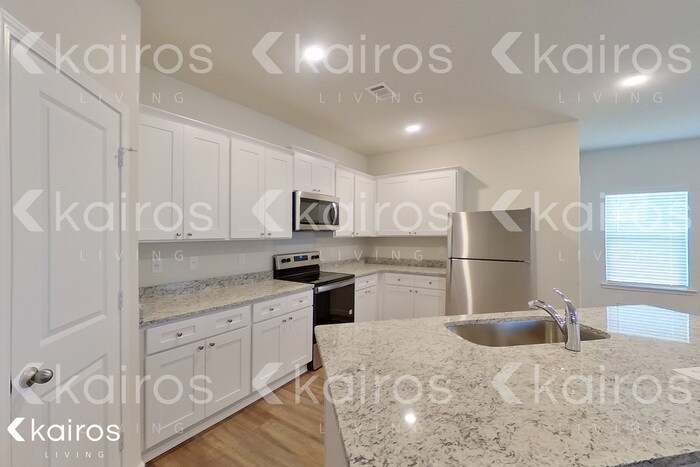 Building Photo - 6008 Argyle Loop