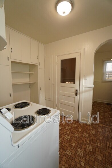 Building Photo - 1416 Elm St