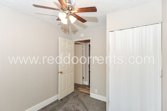 Building Photo - Coming soon! - Experience Urban Sophistica...