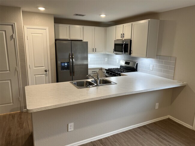 Building Photo - 132 Pine Bend Ct