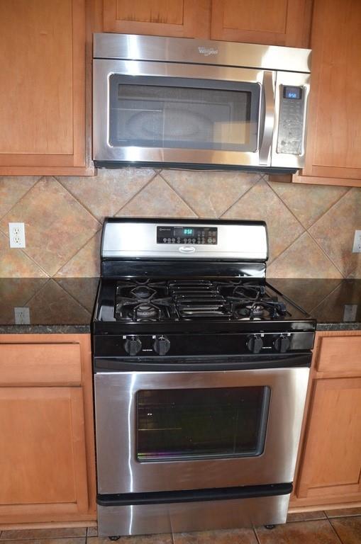 Building Photo - 11201 Dodge Cattle Dr