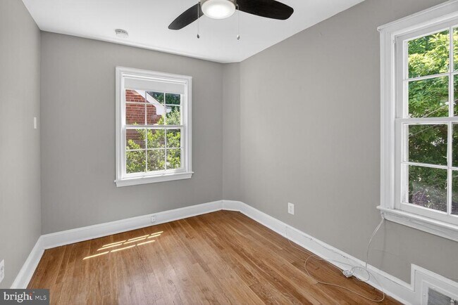 Building Photo - 4712 Piney Branch Rd NW