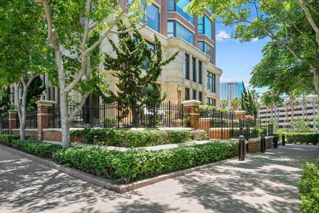 Primary Photo - 500 W Harbor Dr