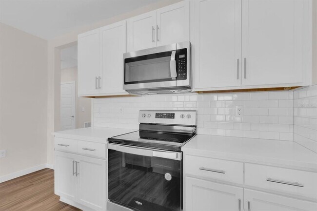 Building Photo - 401 Chayne Pl
