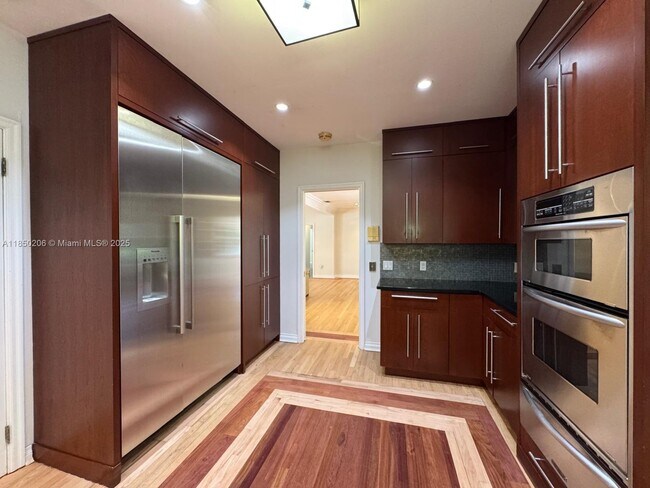 Building Photo - 1512 Certosa Ave