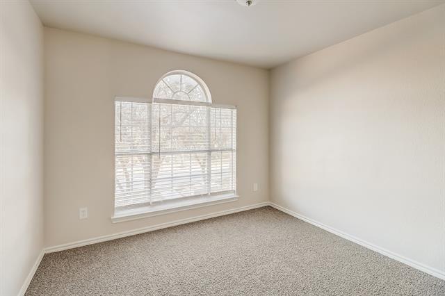 Building Photo - 715 S Parks Dr