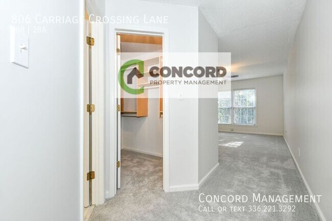Building Photo - 806 Carriage Crossing Ln