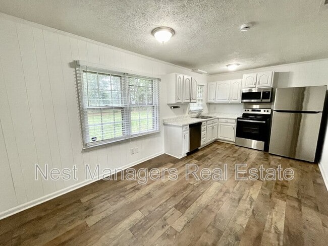 Building Photo - 2816 E Cramer Dr