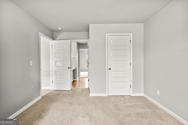 Building Photo - 361 Granite Way