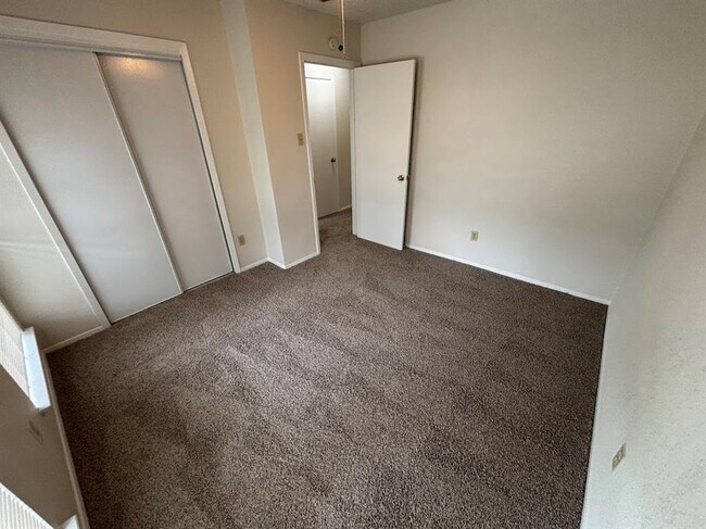 Building Photo - 701 Fairchild Dr
