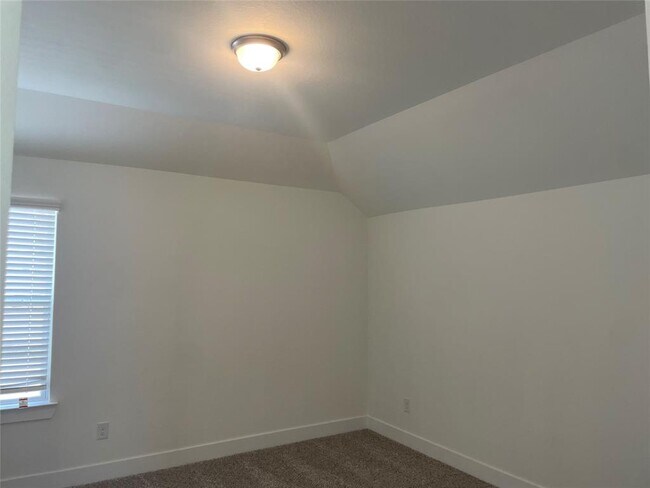 Building Photo - 2203 Garden Arbor Ln