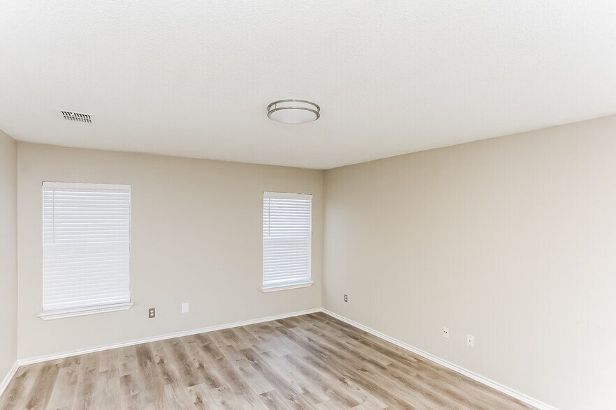 Building Photo - 3355 Chapel Pointe Trail