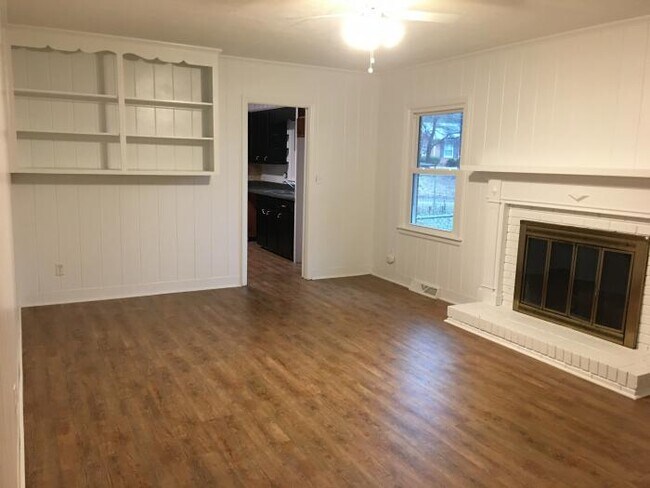 Building Photo - 4 bedroom in Charlotte NC 28212
