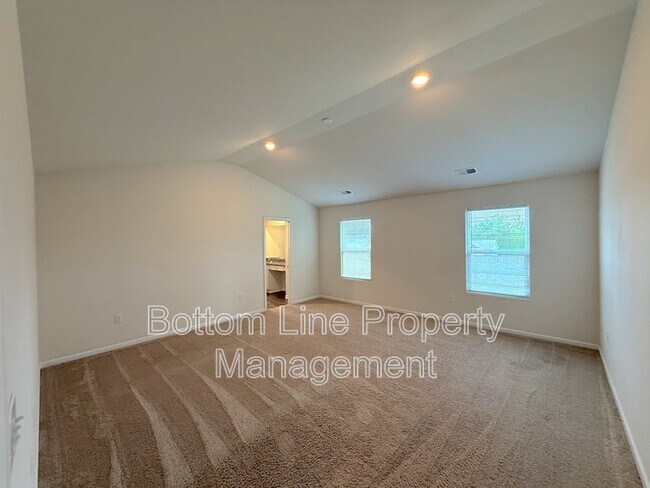 Building Photo - 169 Wellshire Dr