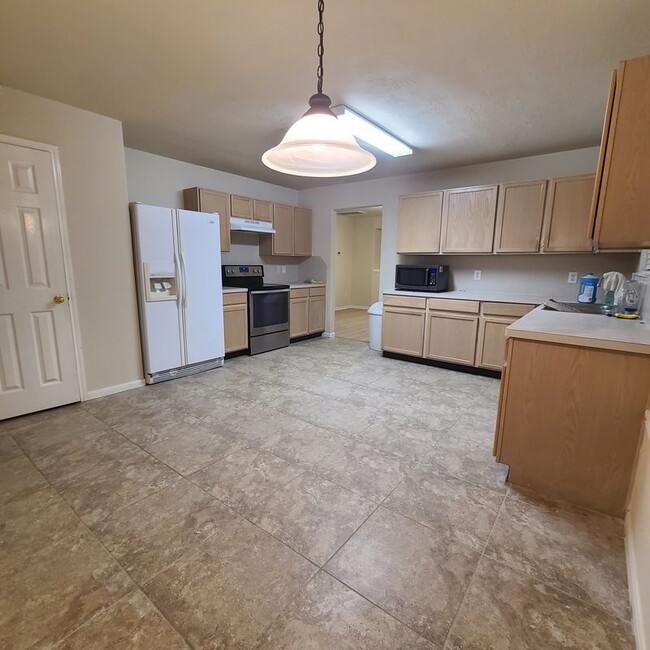 Building Photo - 16786 N Blue Jay Dr