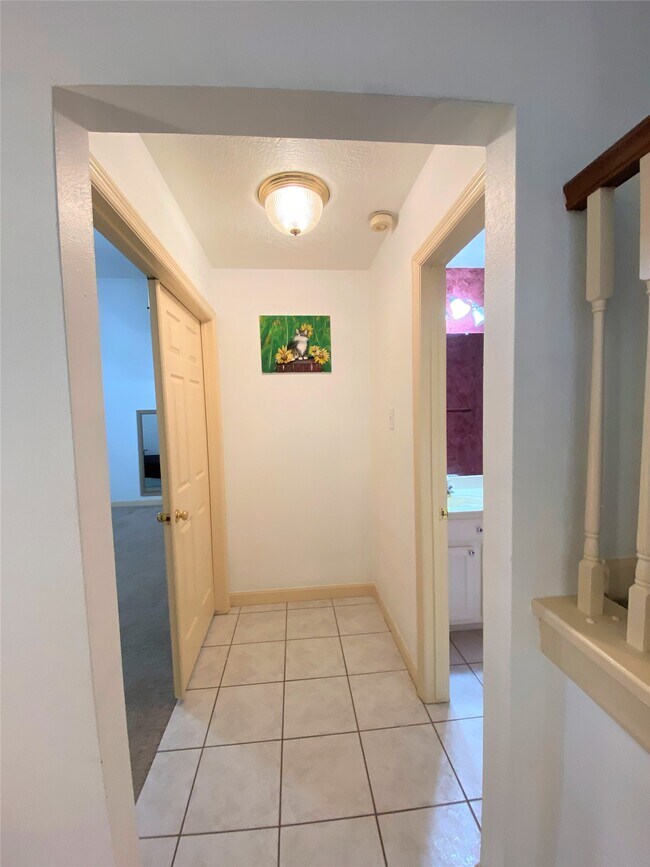 Building Photo - 6918 Springcrest Ct